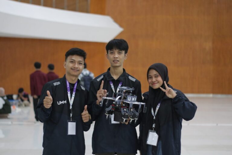 Robot Dome UMM dan Robot Zhafarul Meraih Sukses di Kontes Robot Indonesia 2024