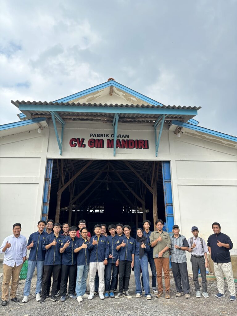 Mahasiswa Teknik Elektro UMM Kunjungi CV GM Mandiri Dwi Sulistyo Winarti: Belajar Otomasi Produksi Garam dari Industri Lokal Rembang